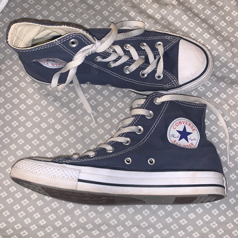Navy blue High top converse